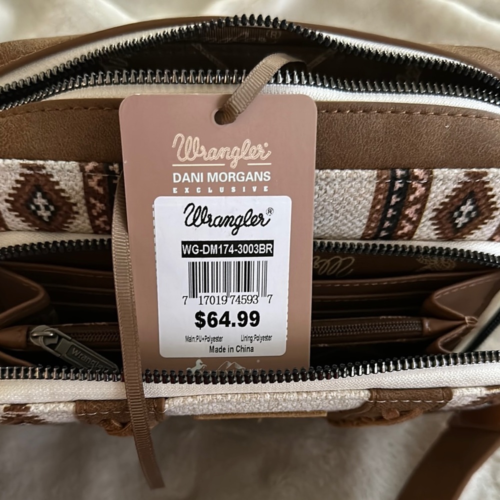 Wrangler Brown and White Aztec Crossbody Bag - Picture 4 of 4